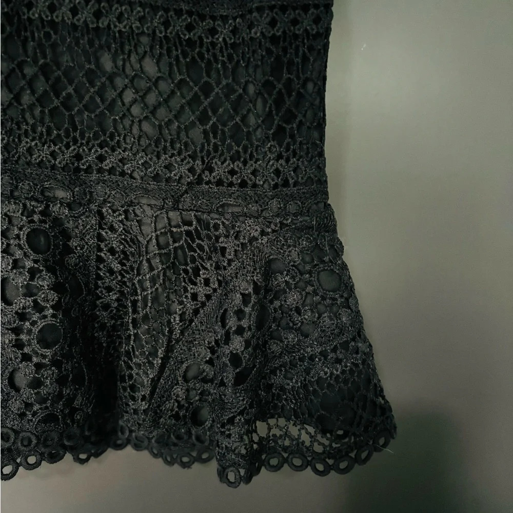 cupcakes & cashmere Black Sleeveless Peplum Blouse - Picture 7 of 8